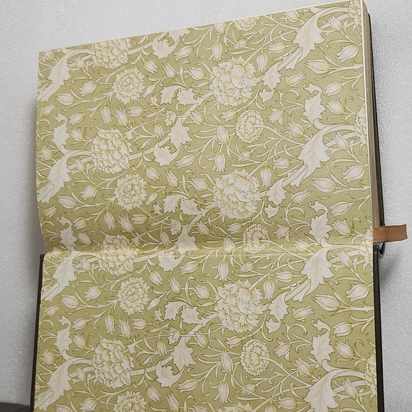 Barnes and Noble Jane Austin Seven Novel Bound Volume Gilded Edges - Picture 4 of 13